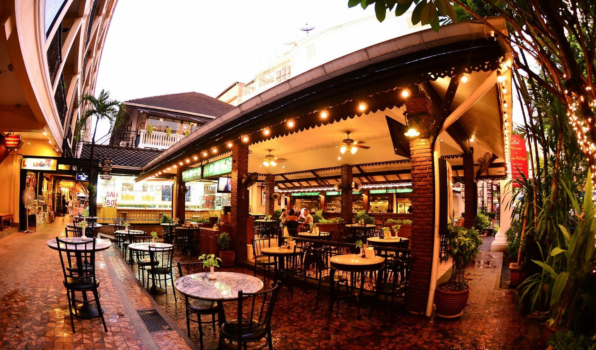 曼谷 西隆村旅店酒店 外观 照片