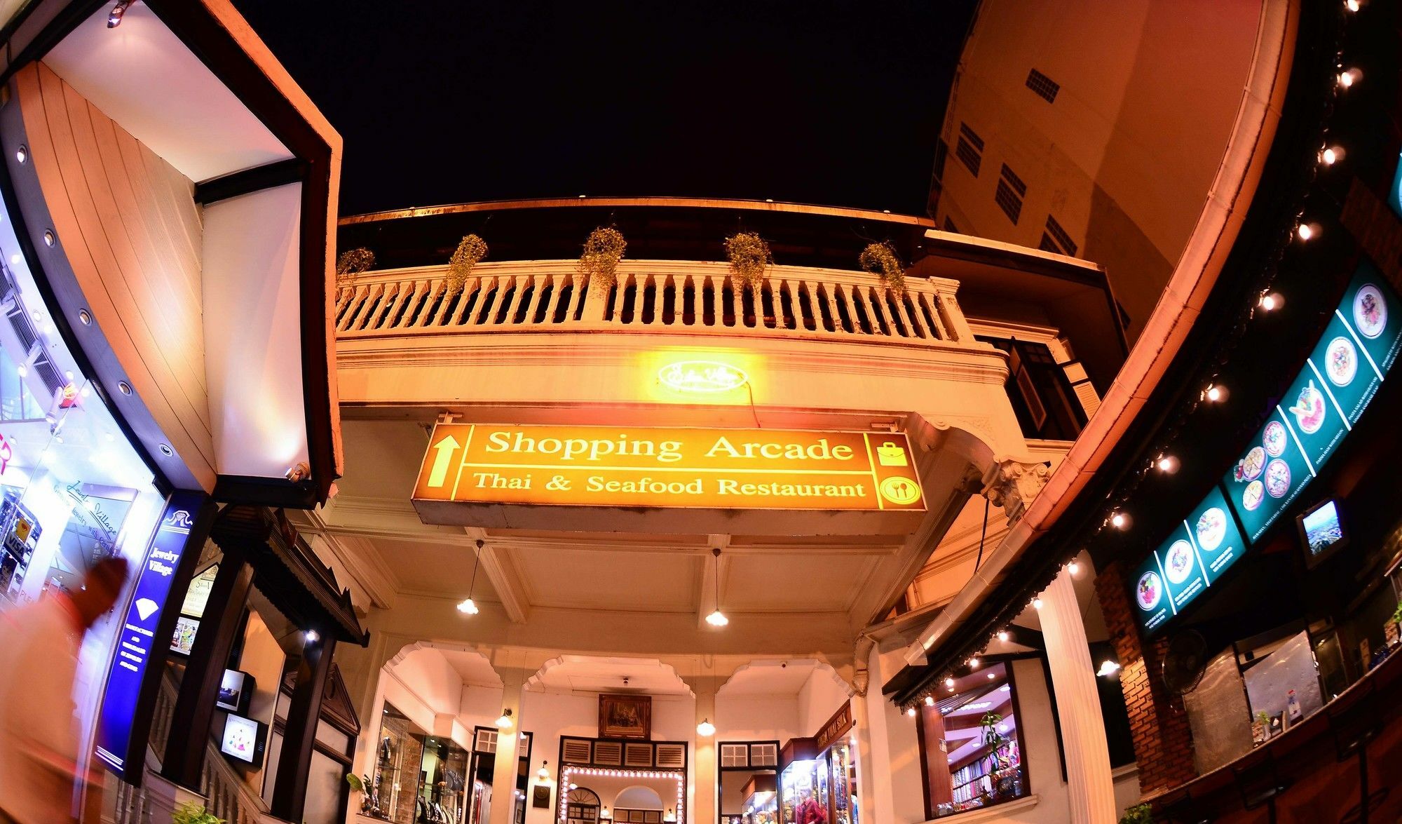 曼谷 西隆村旅店酒店 外观 照片