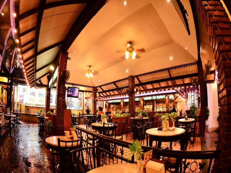 曼谷 西隆村旅店酒店 外观 照片