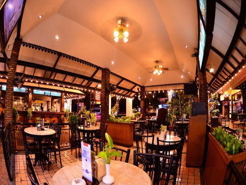 曼谷 西隆村旅店酒店 外观 照片